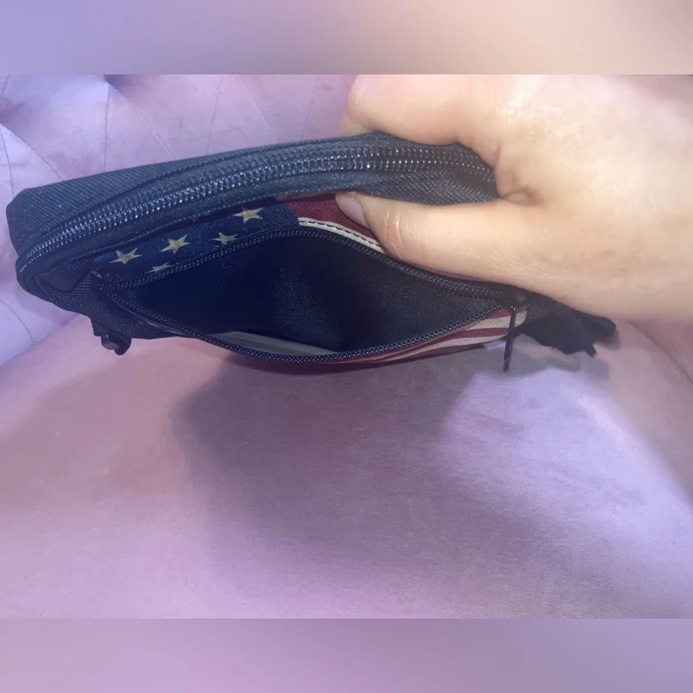 Unisex Unbranded American Flag Crossbody Bag in Red, White & Blue